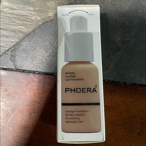 NWT Phoera Liquid Foundation -Buff Beige